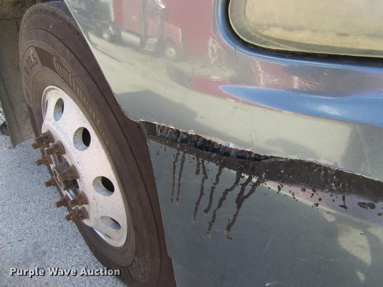 image for item DE5858 2007 Mack CXN613 semi truck