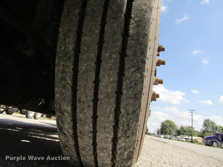 image for item DE5858 2007 Mack CXN613 semi truck