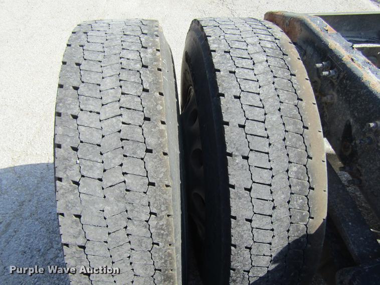 image for item DE5858 2007 Mack CXN613 semi truck