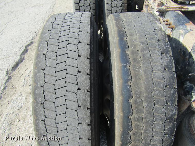 image for item DE5858 2007 Mack CXN613 semi truck