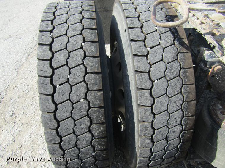 image for item DE5858 2007 Mack CXN613 semi truck