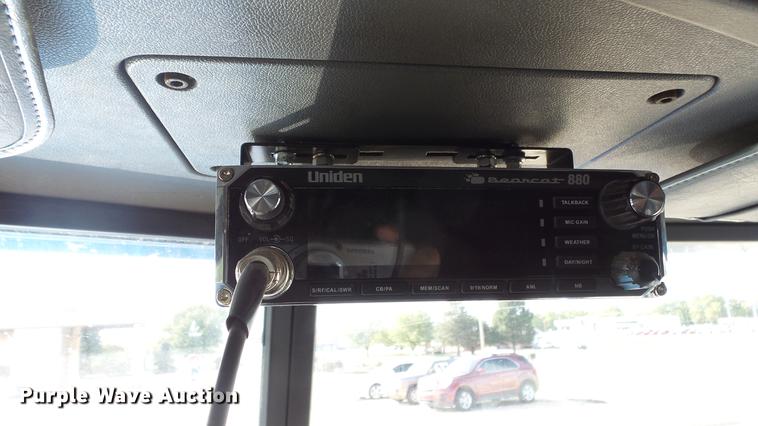 image for item DE7274 2007 Peterbilt 379 semi truck