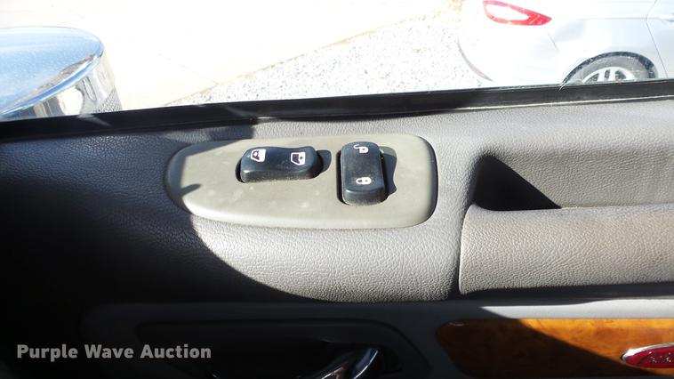 image for item DE7274 2007 Peterbilt 379 semi truck