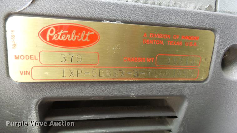 image for item DE7274 2007 Peterbilt 379 semi truck