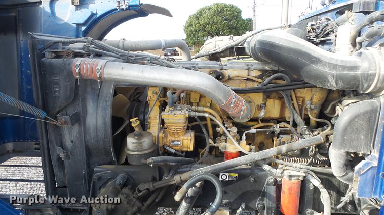 image for item DE7274 2007 Peterbilt 379 semi truck