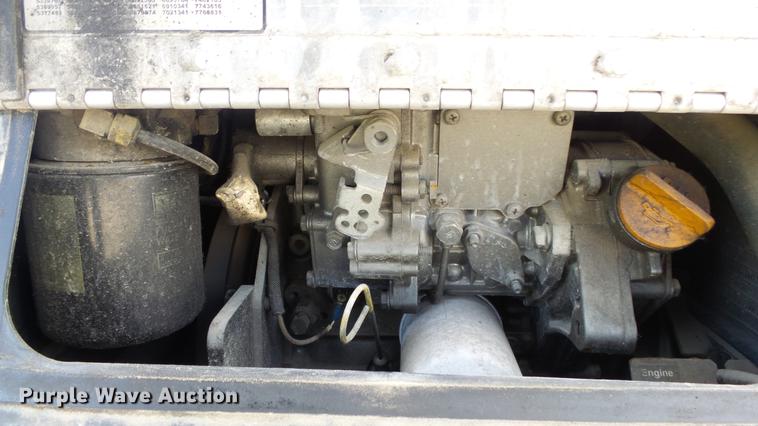 image for item DE7274 2007 Peterbilt 379 semi truck