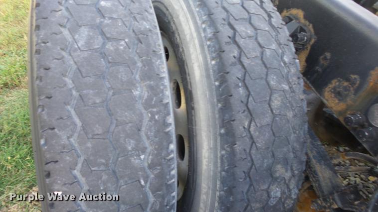 image for item DE7274 2007 Peterbilt 379 semi truck