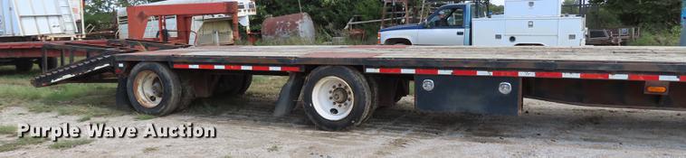 image for item DF1265 1991 Fontaine drop deck equipment trailer