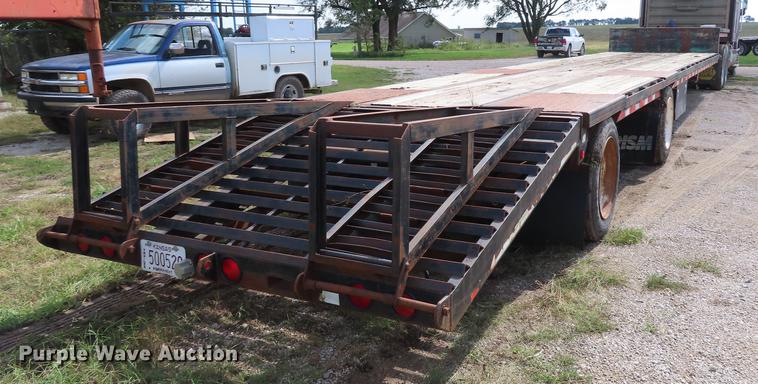 image for item DF1265 1991 Fontaine drop deck equipment trailer