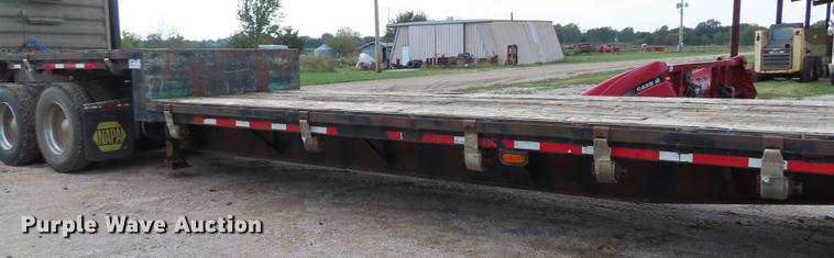 image for item DF1265 1991 Fontaine drop deck equipment trailer