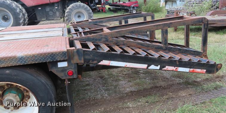 image for item DF1265 1991 Fontaine drop deck equipment trailer