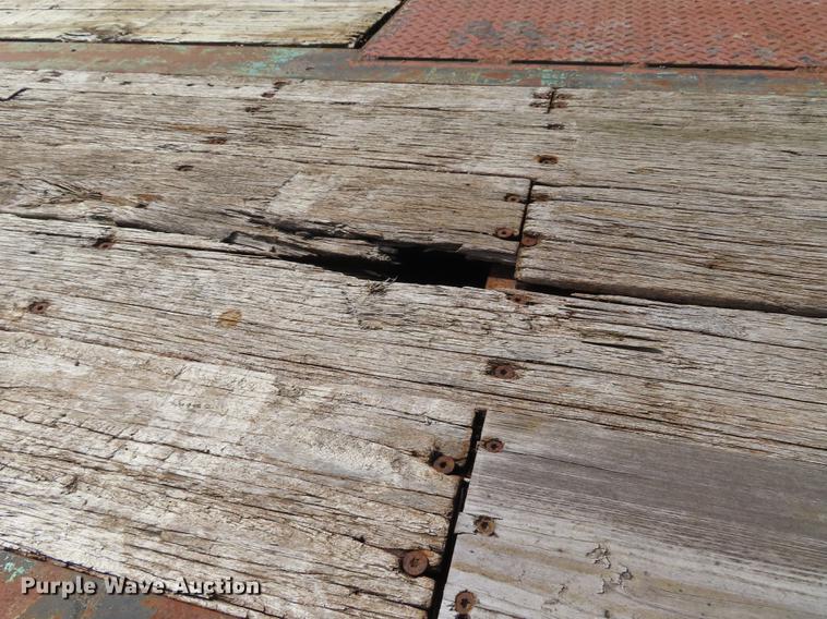 image for item DF1265 1991 Fontaine drop deck equipment trailer