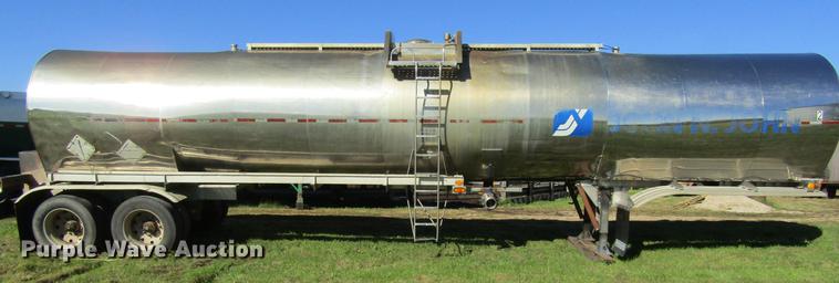 image for item DF3863 1995 Acro tank trailer