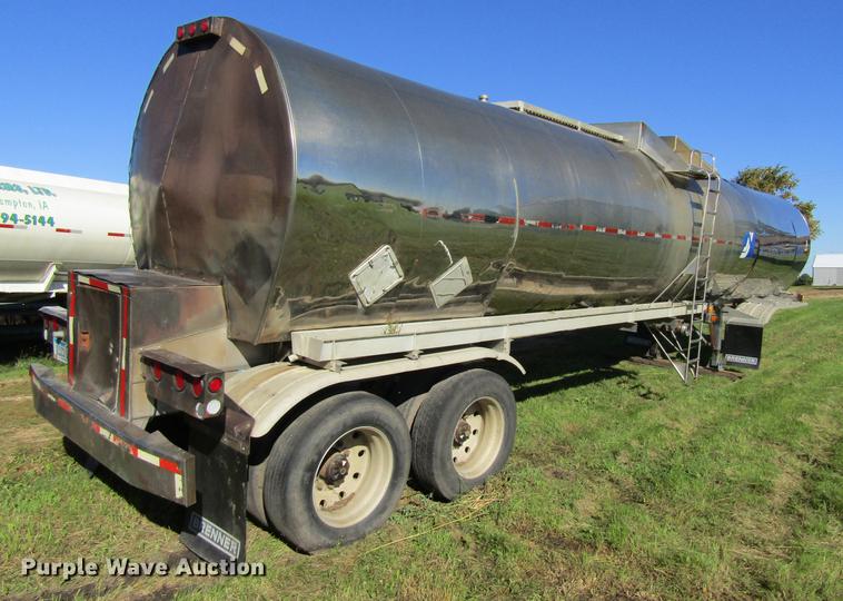 image for item DF3863 1995 Acro tank trailer