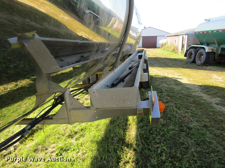 image for item DF3863 1995 Acro tank trailer
