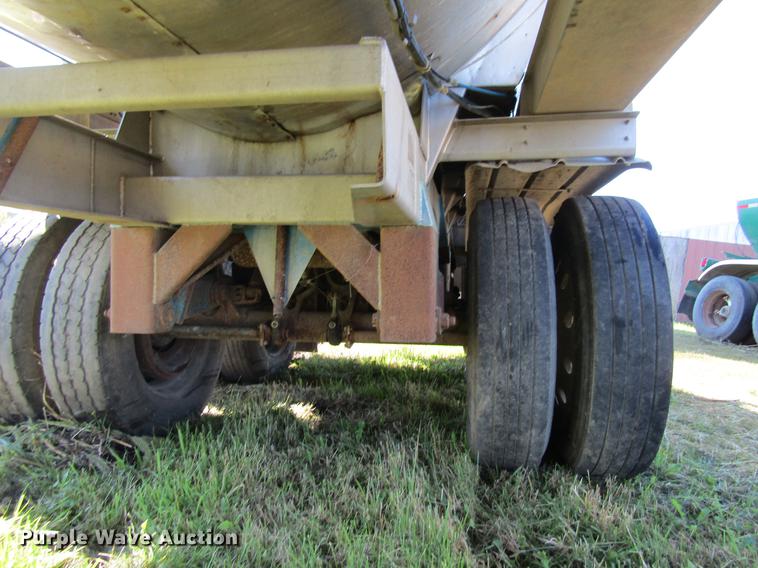 image for item DF3863 1995 Acro tank trailer