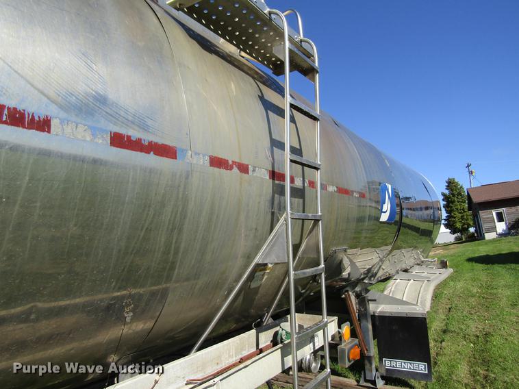 image for item DF3863 1995 Acro tank trailer