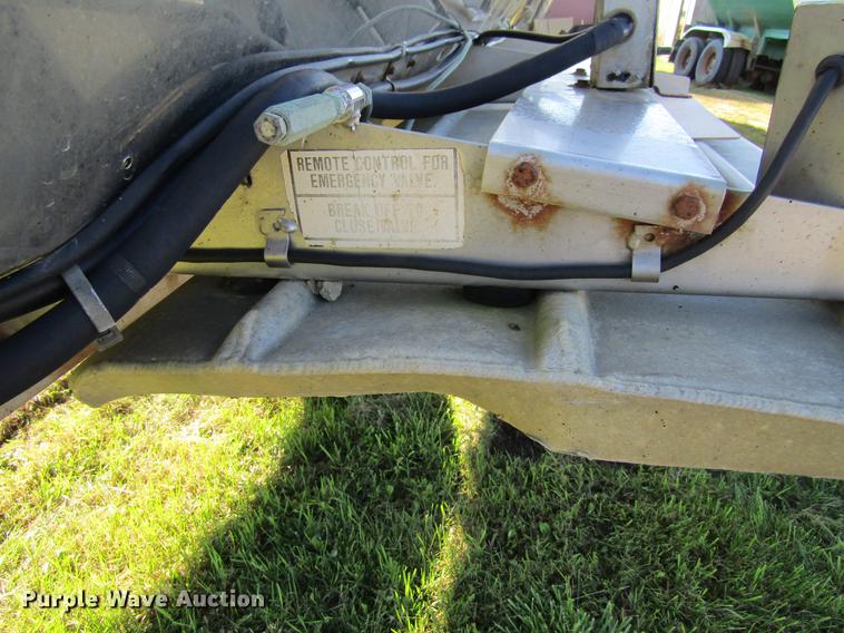 image for item DF3863 1995 Acro tank trailer