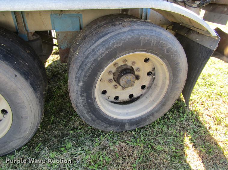 image for item DF3863 1995 Acro tank trailer