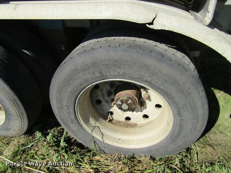 image for item DF3863 1995 Acro tank trailer