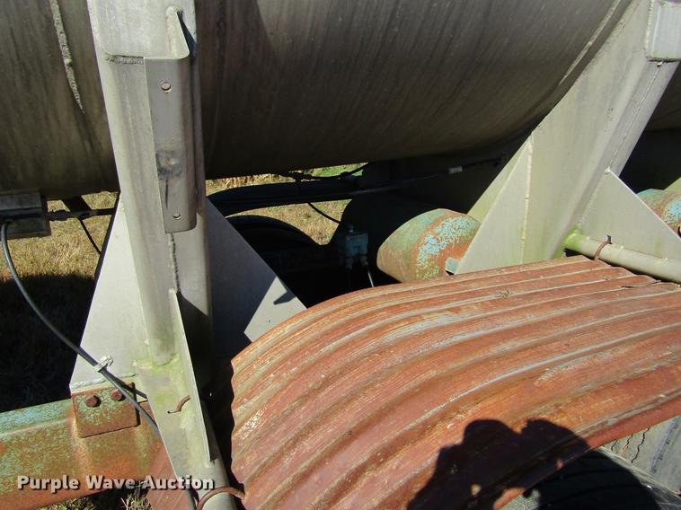 image for item DF3865 1979 Trail Master tank trailer