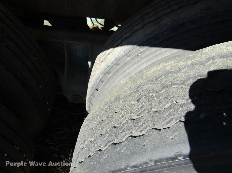 image for item DF3865 1979 Trail Master tank trailer