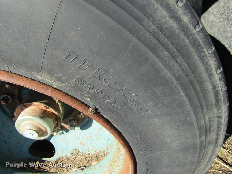 image for item DF3865 1979 Trail Master tank trailer