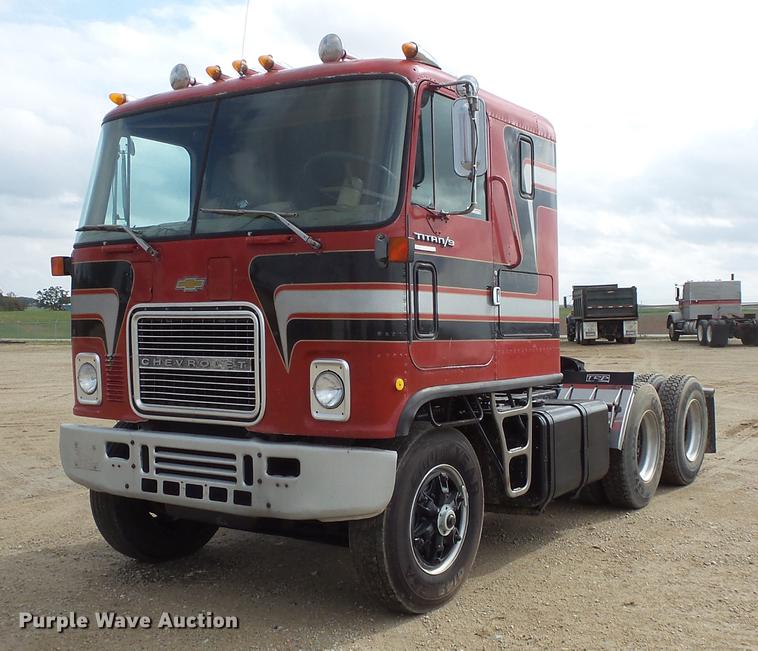 image for item DX9513 1977 Chevrolet Titan semi truck