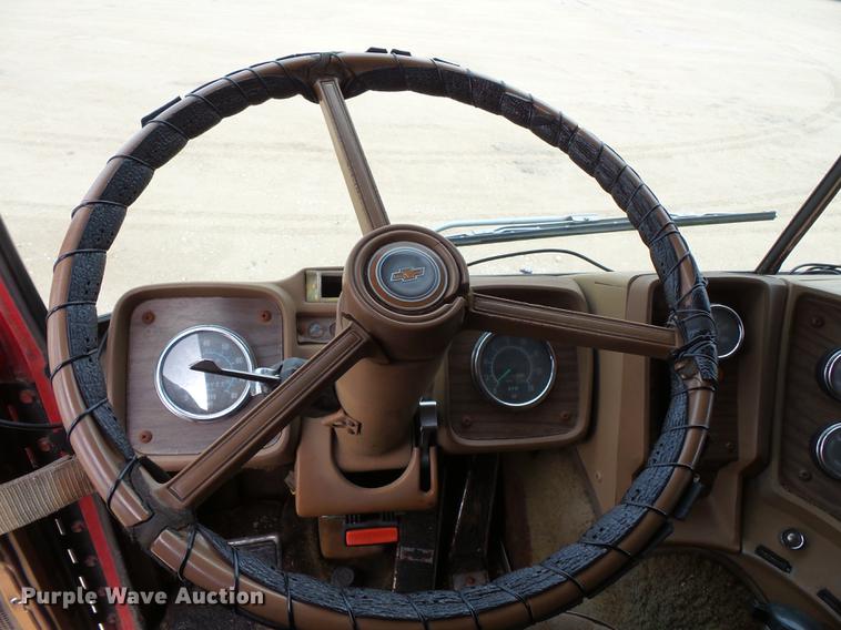 image for item DX9513 1977 Chevrolet Titan semi truck