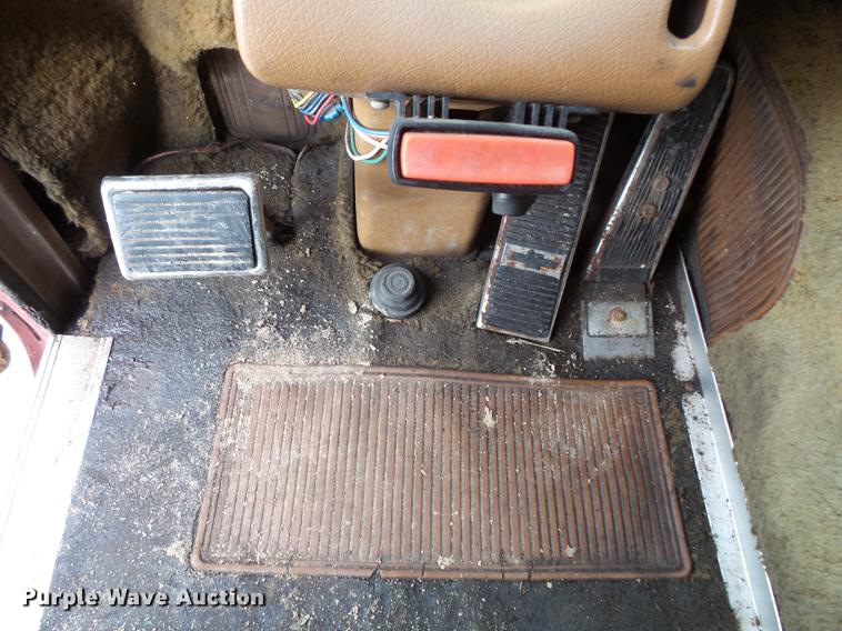 image for item DX9513 1977 Chevrolet Titan semi truck