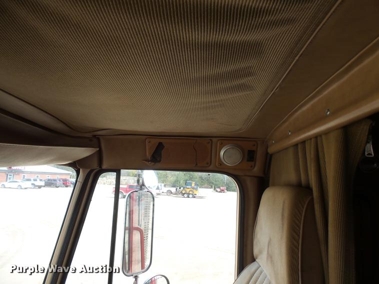 image for item DX9513 1977 Chevrolet Titan semi truck