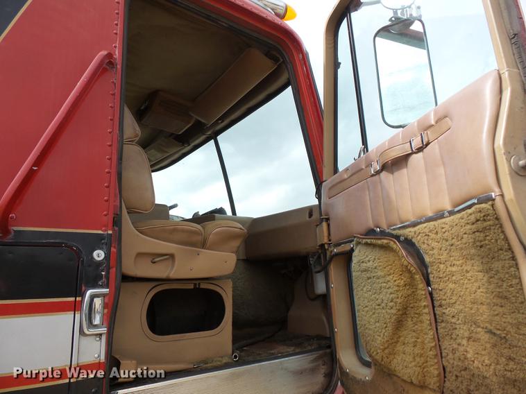 image for item DX9513 1977 Chevrolet Titan semi truck