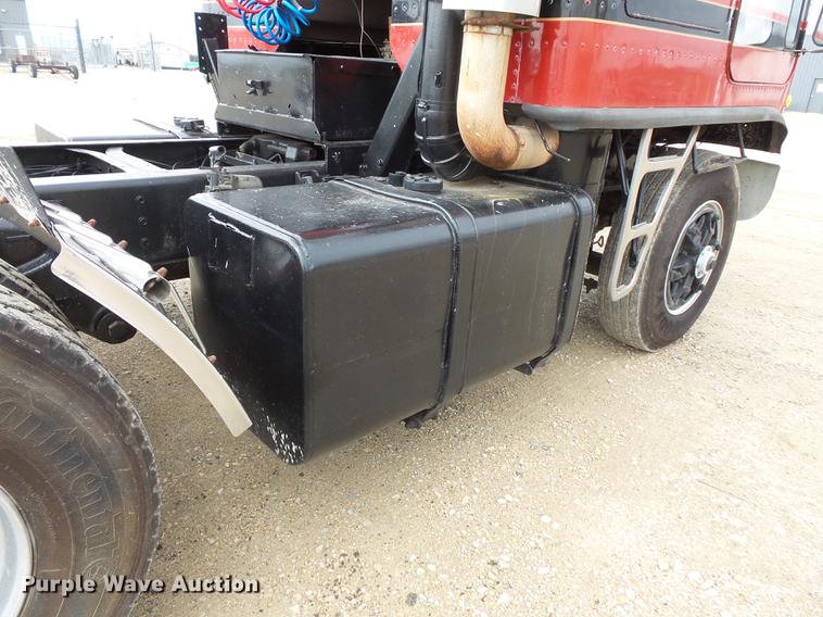 image for item DX9513 1977 Chevrolet Titan semi truck