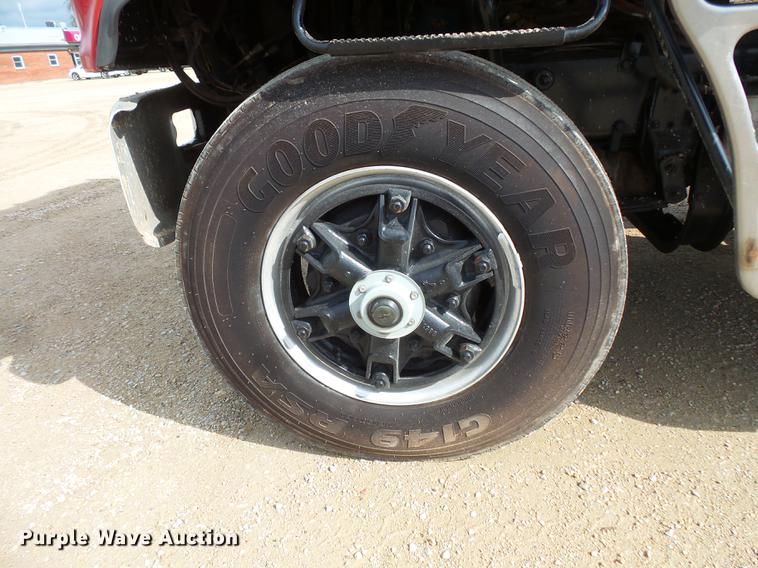 image for item DX9513 1977 Chevrolet Titan semi truck