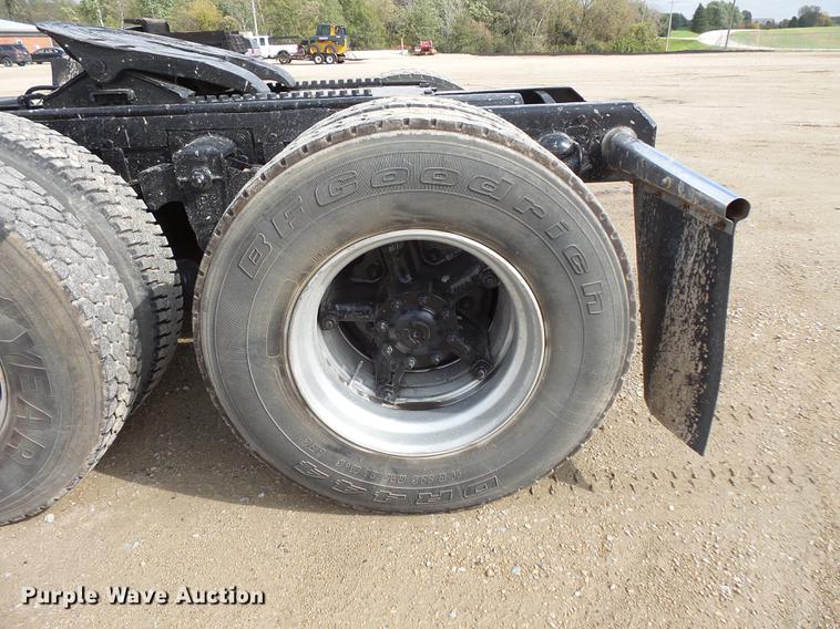 image for item DX9513 1977 Chevrolet Titan semi truck