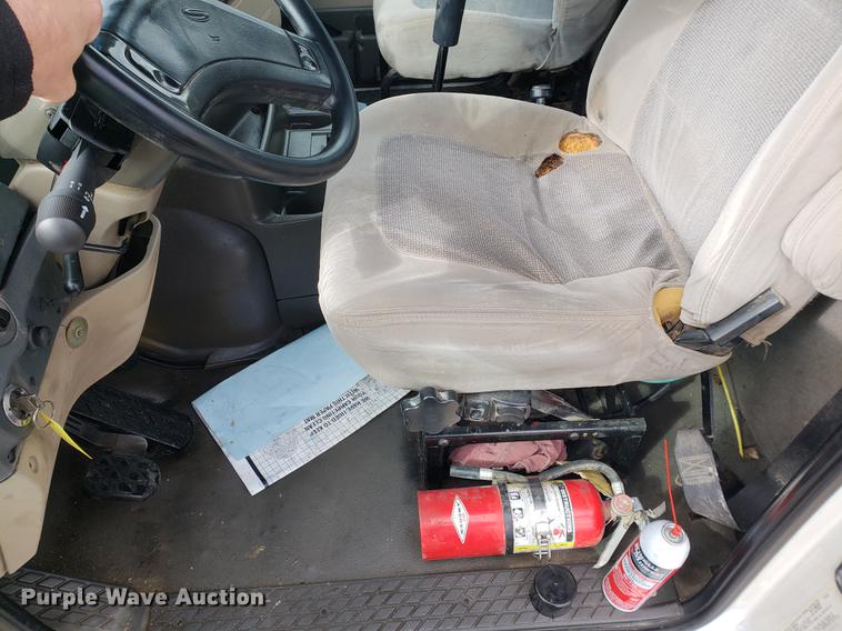 image for item EF9925 2005 Sterling semi truck