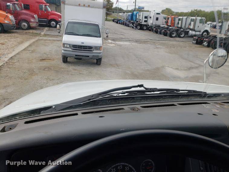 image for item EF9925 2005 Sterling semi truck