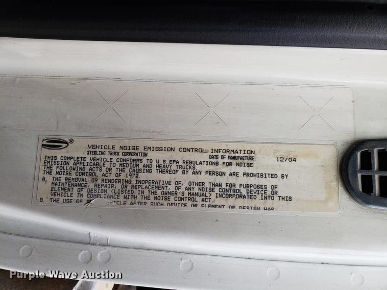 image for item EF9925 2005 Sterling semi truck