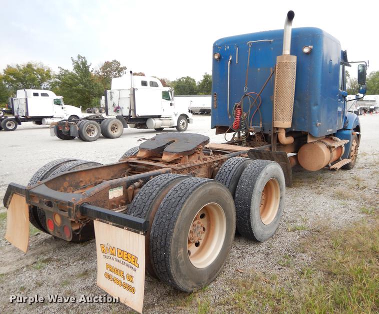 image for item EO9645 2006 Freightliner Columbia semi truck