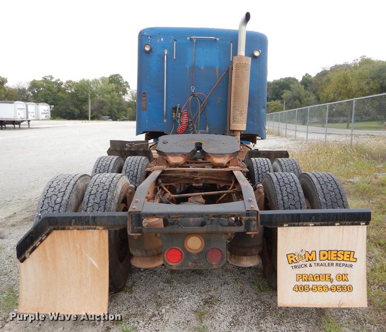 image for item EO9645 2006 Freightliner Columbia semi truck