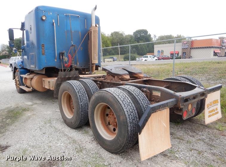 image for item EO9645 2006 Freightliner Columbia semi truck