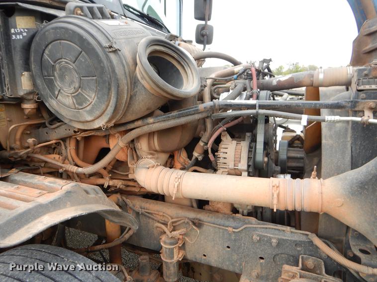 image for item EO9645 2006 Freightliner Columbia semi truck