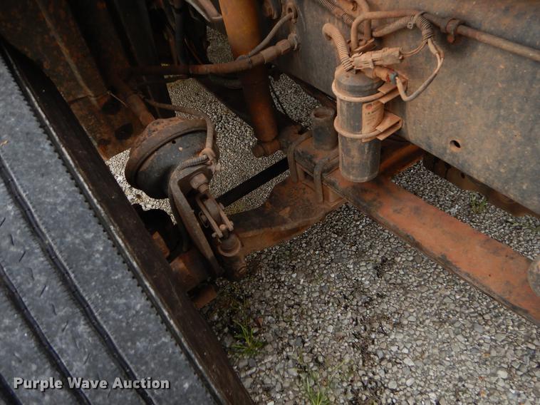 image for item EO9645 2006 Freightliner Columbia semi truck