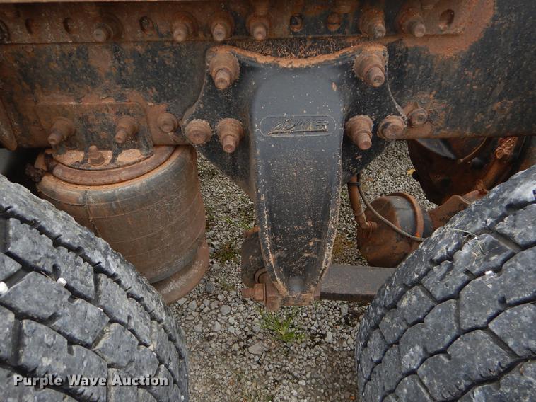 image for item EO9645 2006 Freightliner Columbia semi truck