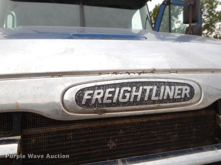 image for item EO9645 2006 Freightliner Columbia semi truck