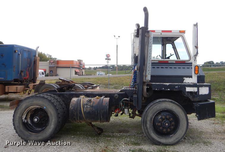 image for item EO9646 1995 Ottawa YT30 yard truck