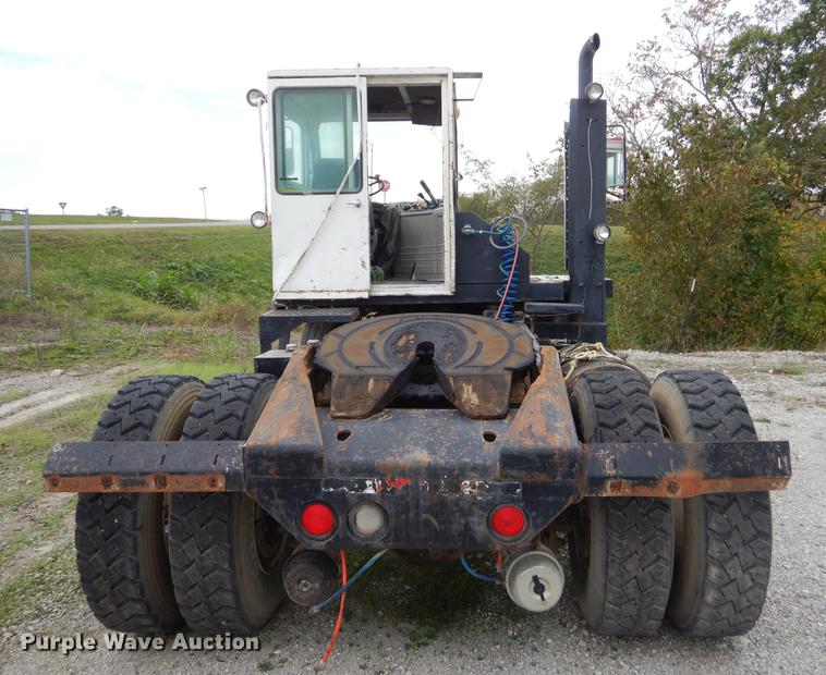 image for item EO9646 1995 Ottawa YT30 yard truck