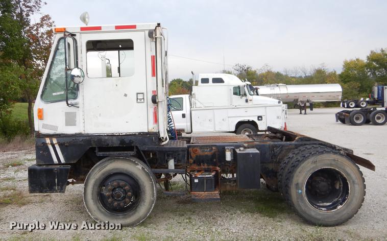image for item EO9646 1995 Ottawa YT30 yard truck