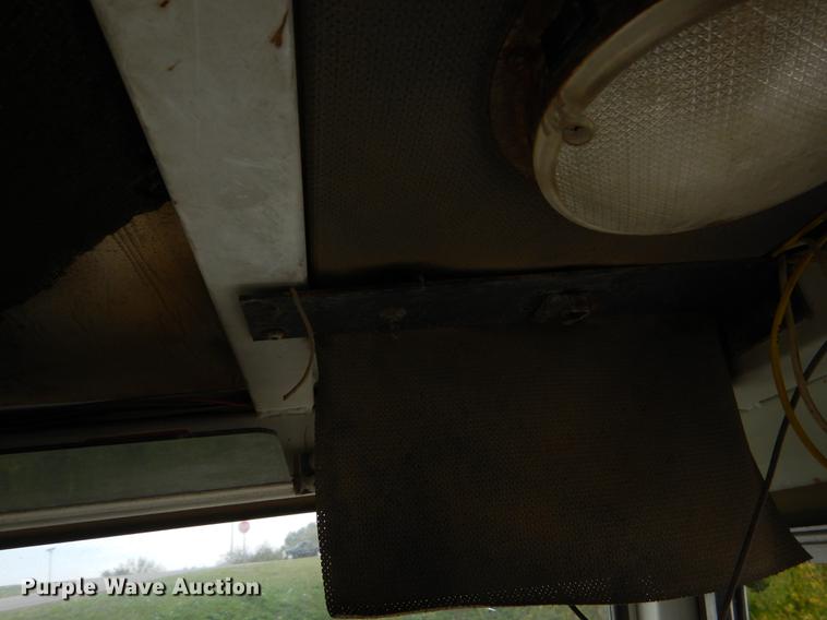 image for item EO9646 1995 Ottawa YT30 yard truck