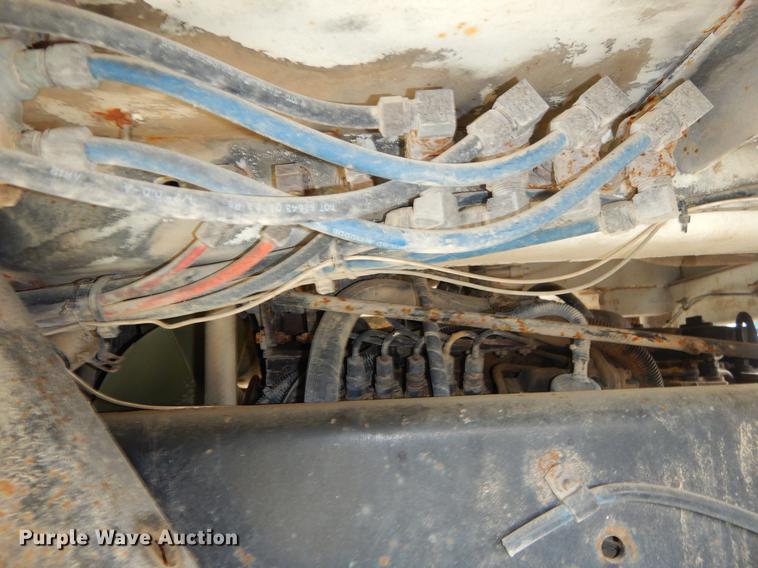 image for item EO9646 1995 Ottawa YT30 yard truck